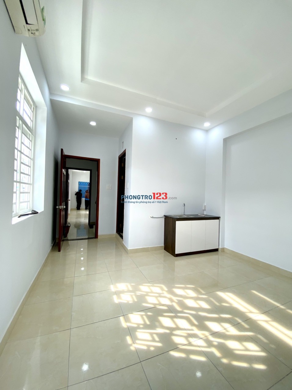 Phòng 26m2 BAN CÔNG RIÊNG GẦN DH VĂN HIẾN - CÔNG THƯƠNG