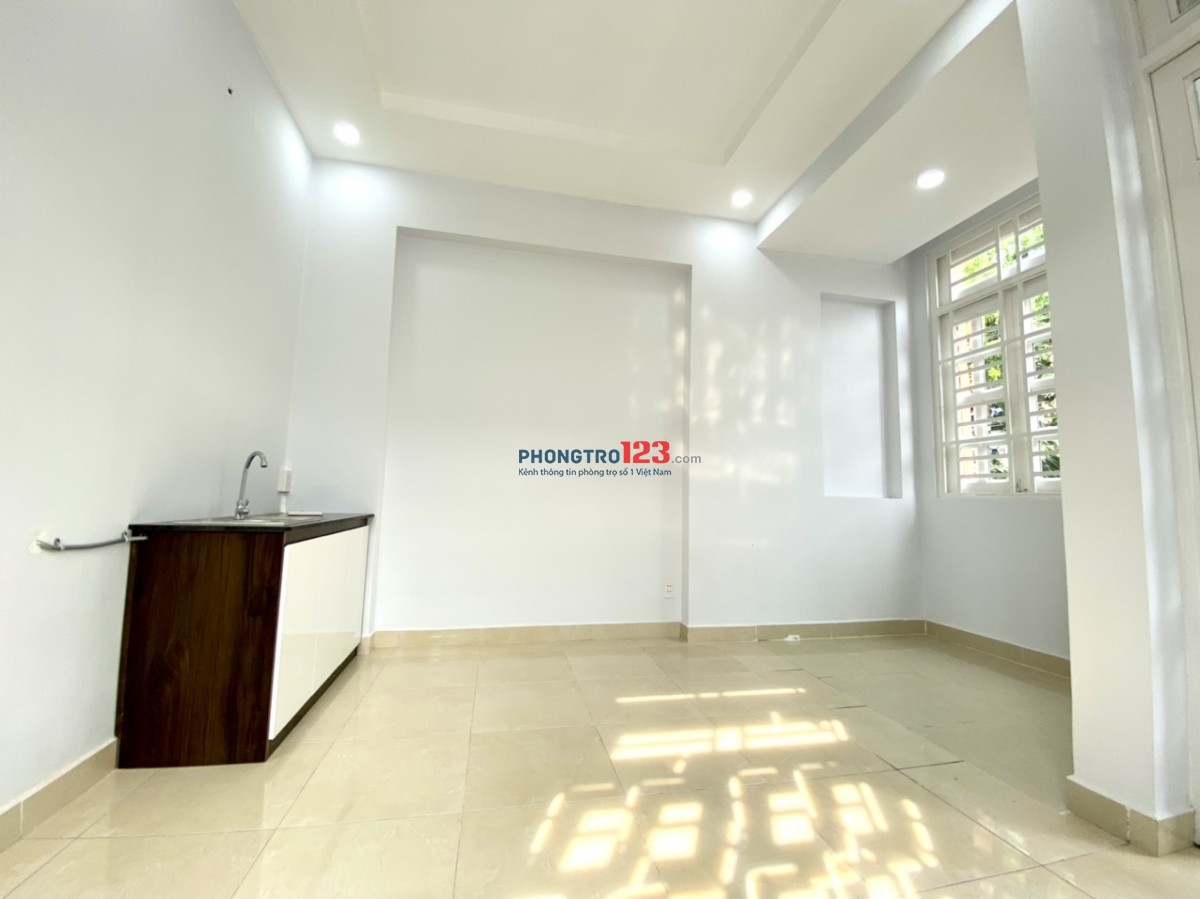 Phòng 26m2 BAN CÔNG RIÊNG GẦN DH VĂN HIẾN - CÔNG THƯƠNG
