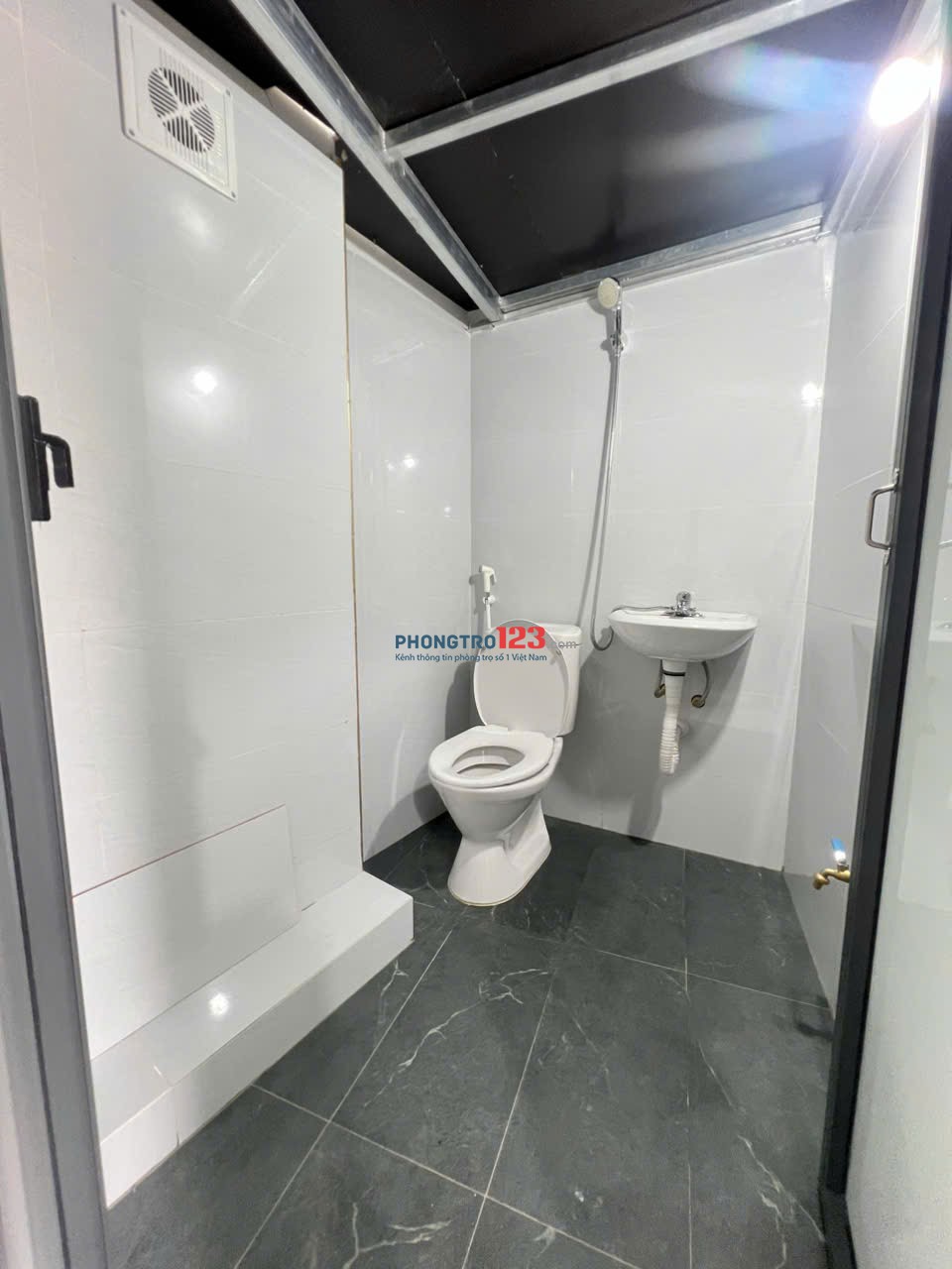 CHO THUÊ PHÒNG 3tr TRỌ FULL ĐỒ – CÓ THANG MÁY – GẦN ĐẠI HỌC CÔNG NGHIỆP, FPT..