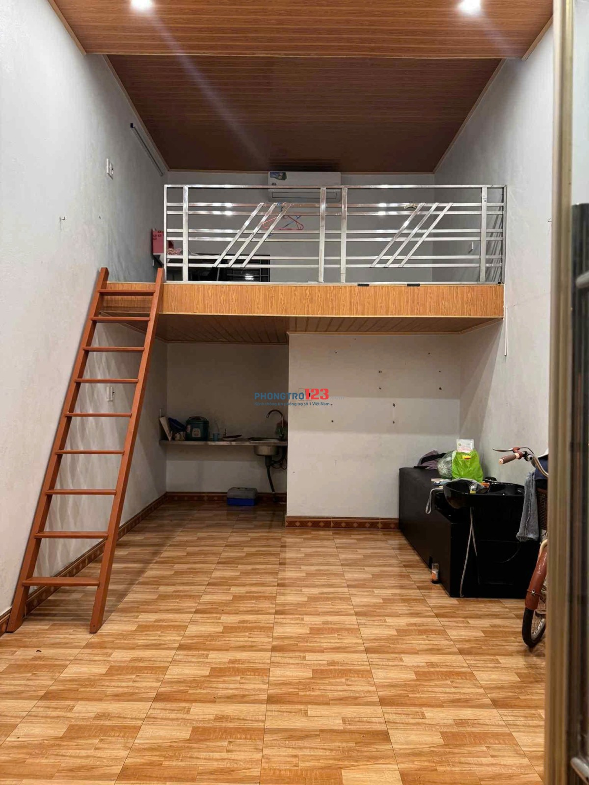 NHƯỢNG PHÒNG 30M² CÓ GÁC LỬNG – MẶT ĐƯỜNG CUỐI LŨNG ĐÔNG, ĐẰNG HẢI, HẢI AN, HẢI PHÒNG - GIÁ RẺ