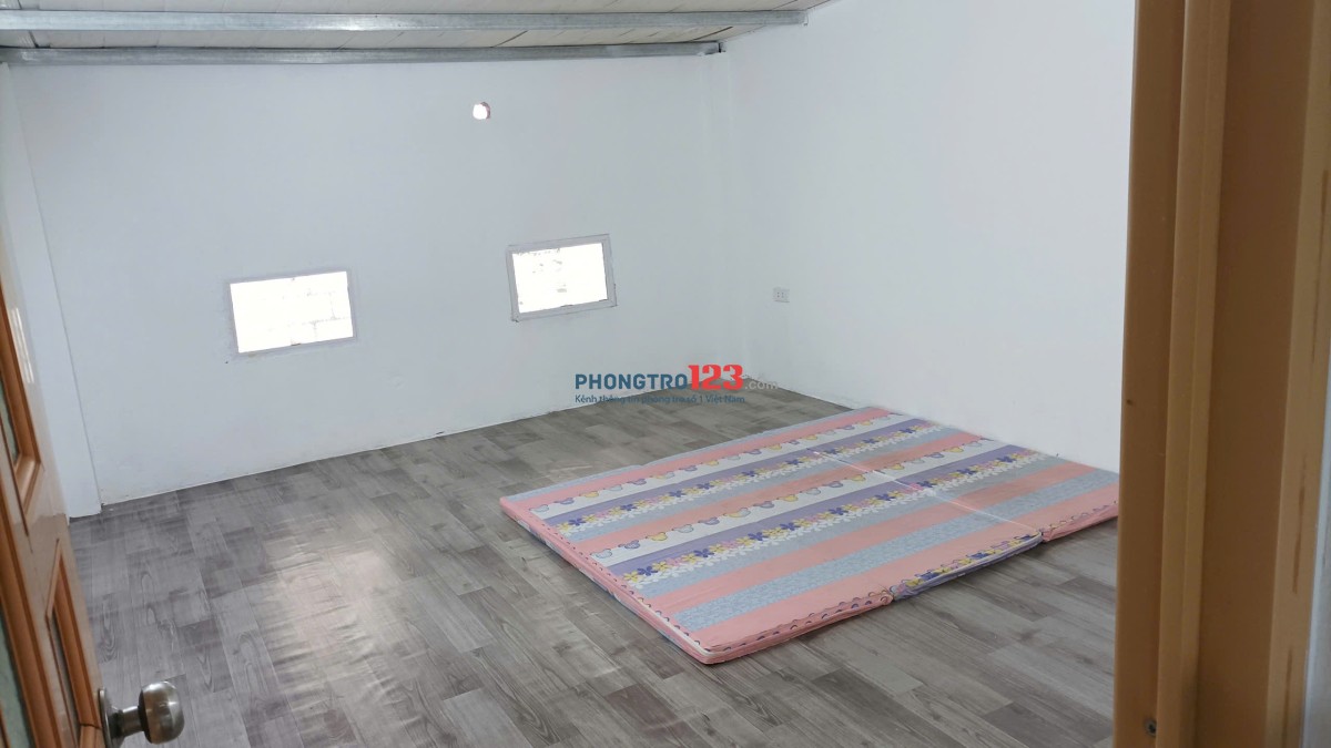 Cho thuê nhà riêng 2 tầng, có gác lửng tại Vương Thừa Vũ, Hà Nội