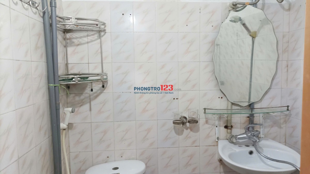 Cho thuê nhà riêng 2 tầng, có gác lửng tại Vương Thừa Vũ, Hà Nội