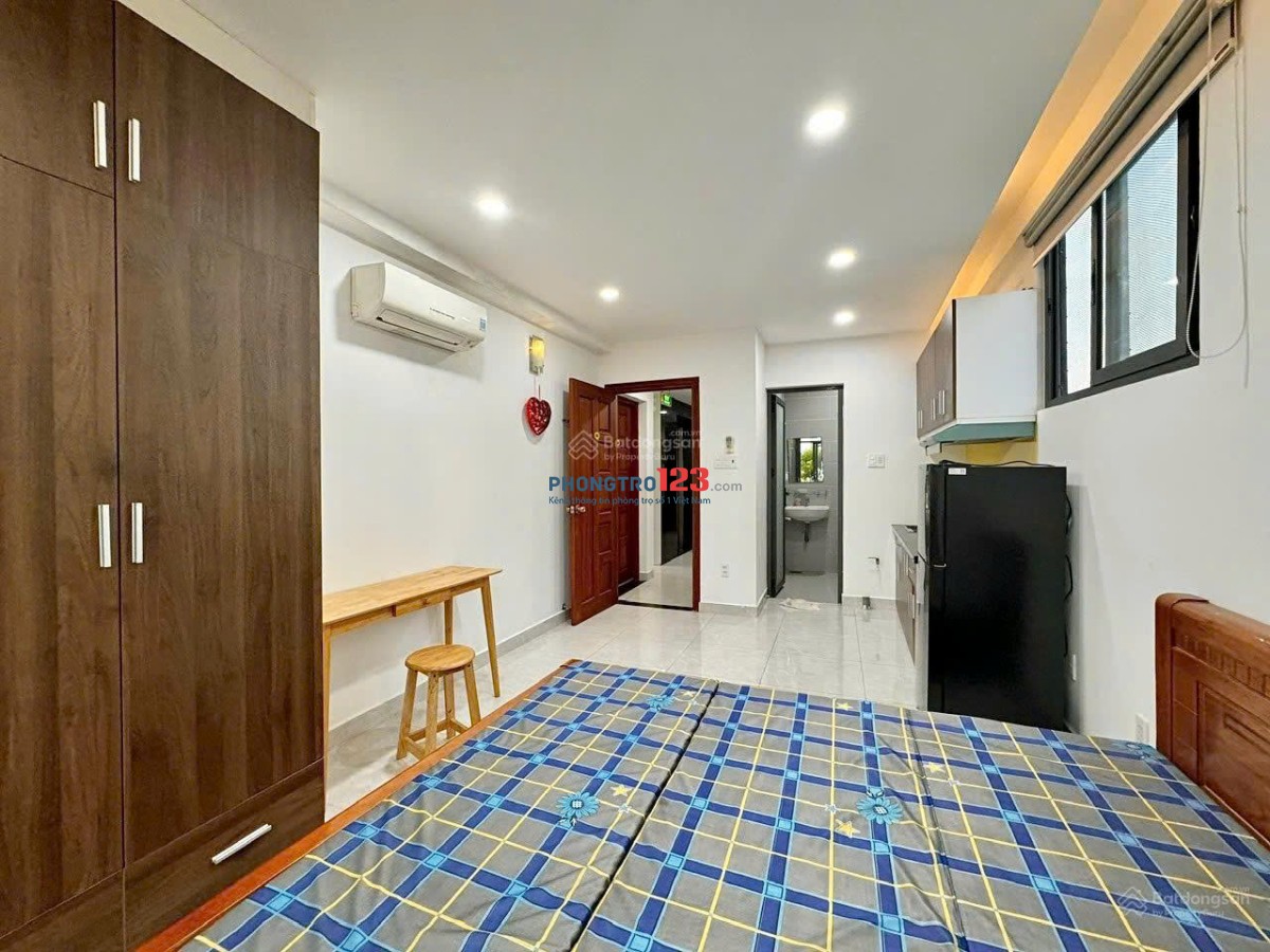  Căn Hộ Cho Thuê Full Nội Thất Gần Chợ Bà Chiểu - Ban Công Thoáng 