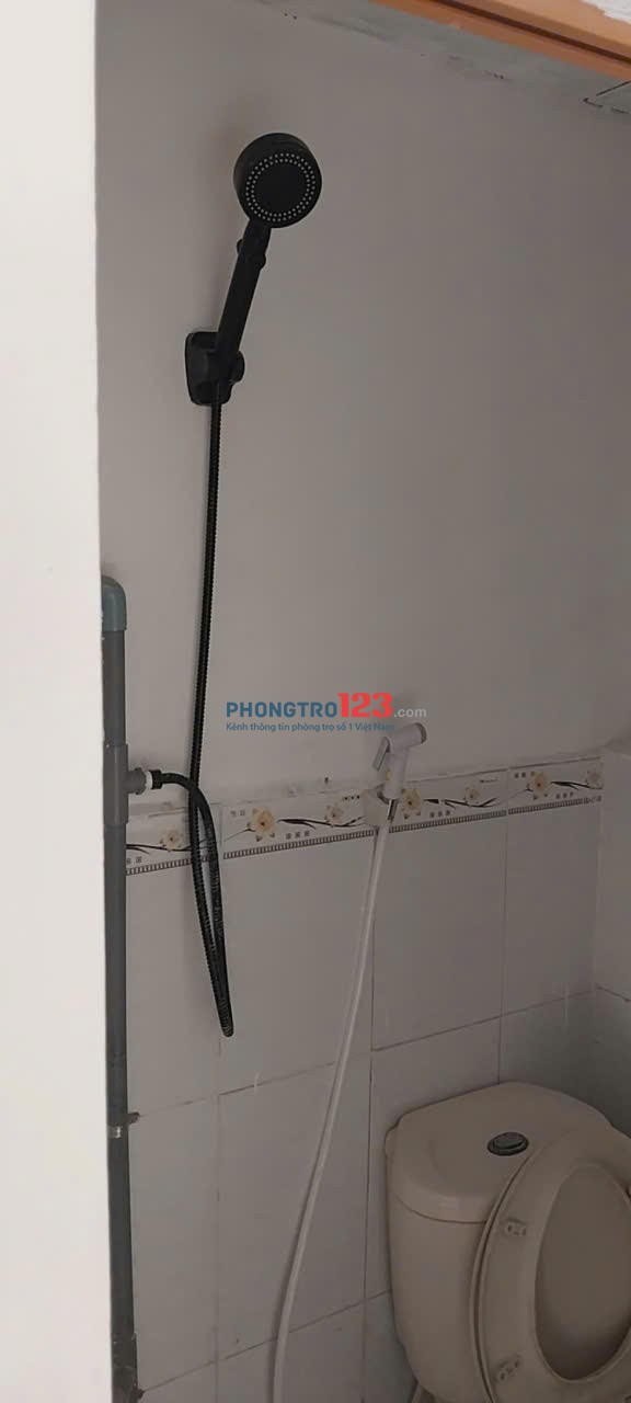 CHO THUÊ NHÀ NHỎ NGUYÊN CĂN RIÊNG BIỆT BÀ HOM QUẬN 6, HẼM XE HƠI TỚI NHÀ , GIÁ 4.600.000Đ/TH,