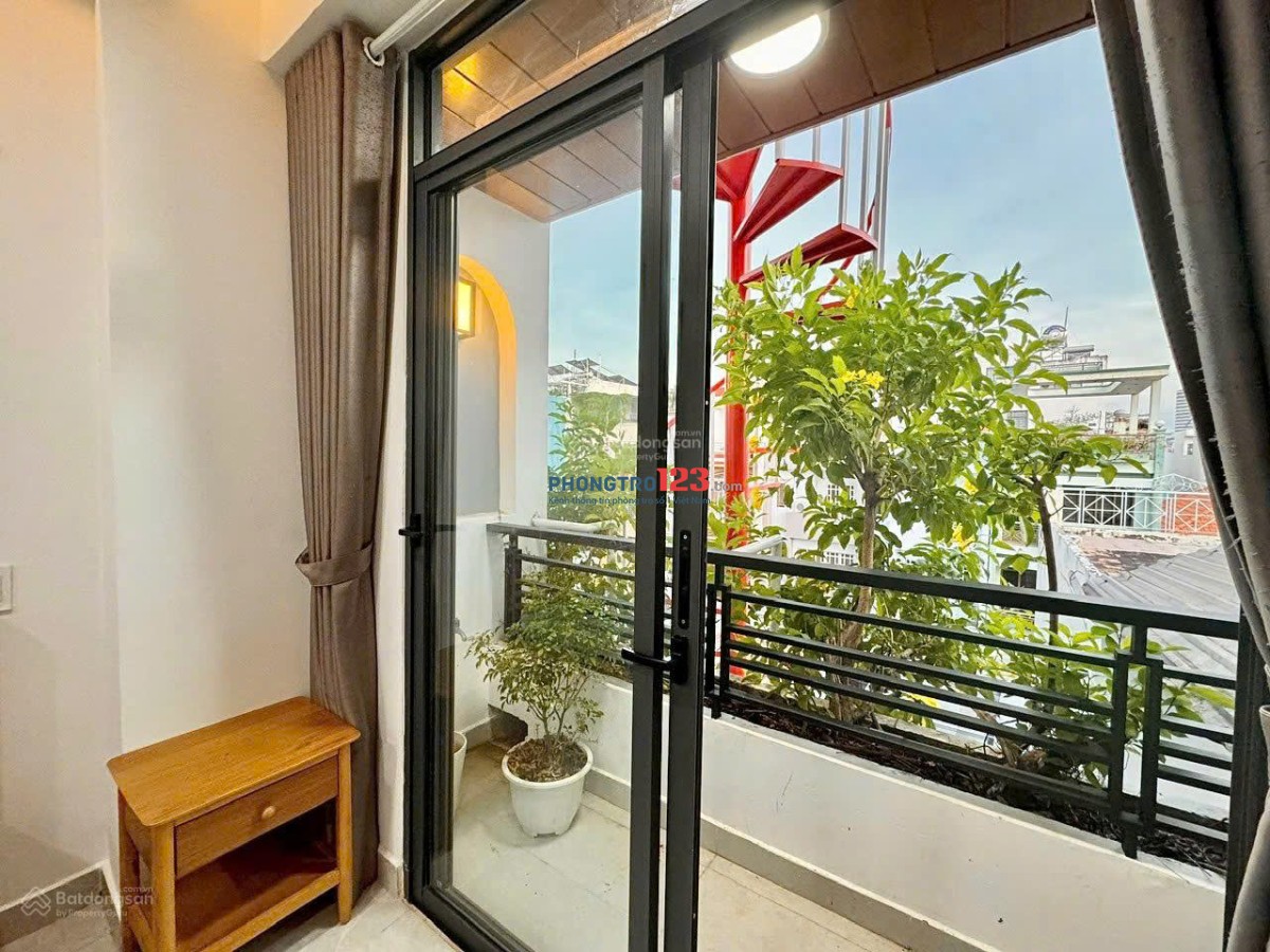  Căn Hộ Cho Thuê Full Nội Thất Gần Chợ Bà Chiểu - Ban Công Thoáng 