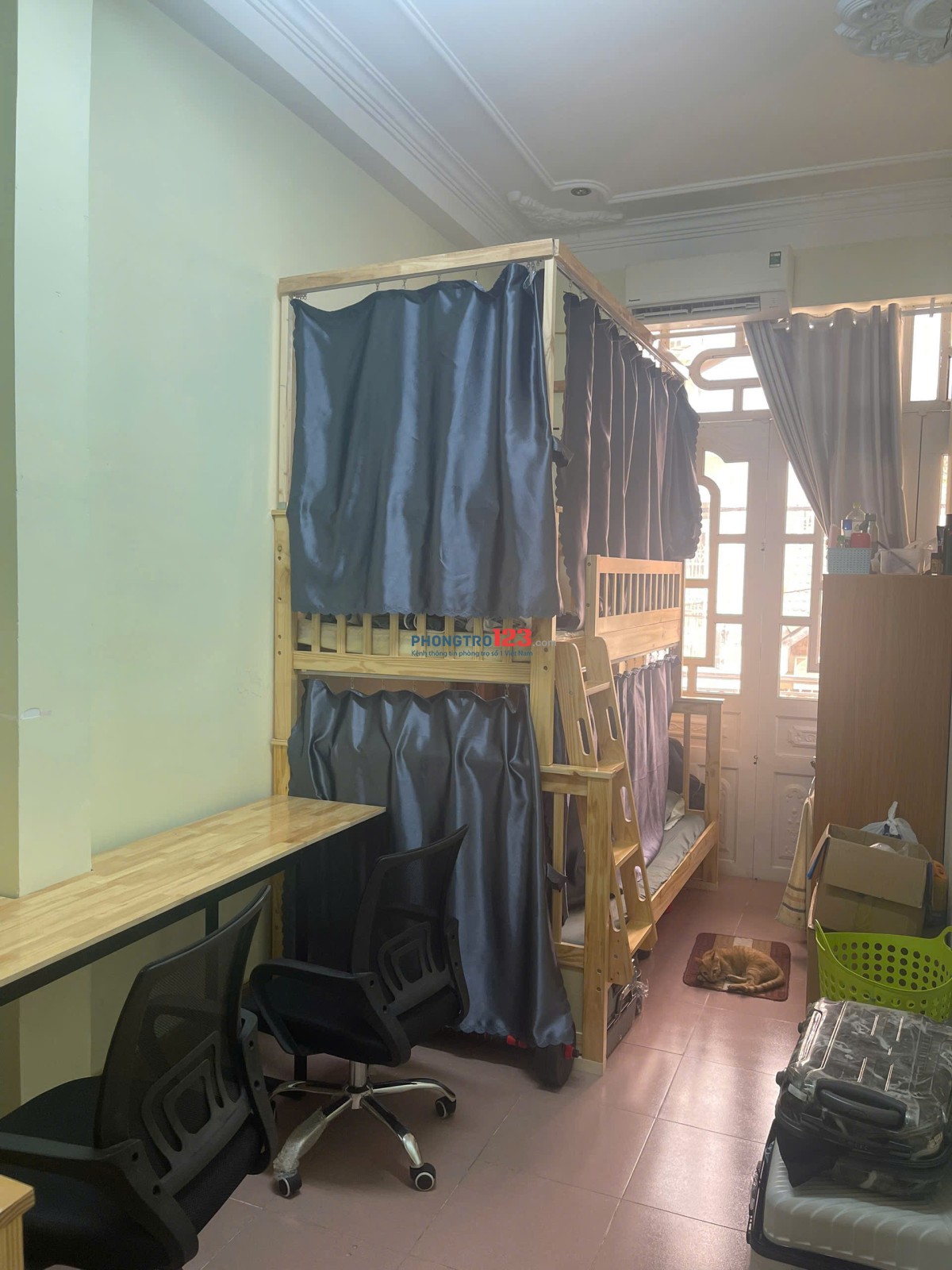 Ký Túc Xá Chỉ 2 - 4ng Phạm Văn Bạch tủ đồ to bàn làm việc riêng chỉ từ 1tr6