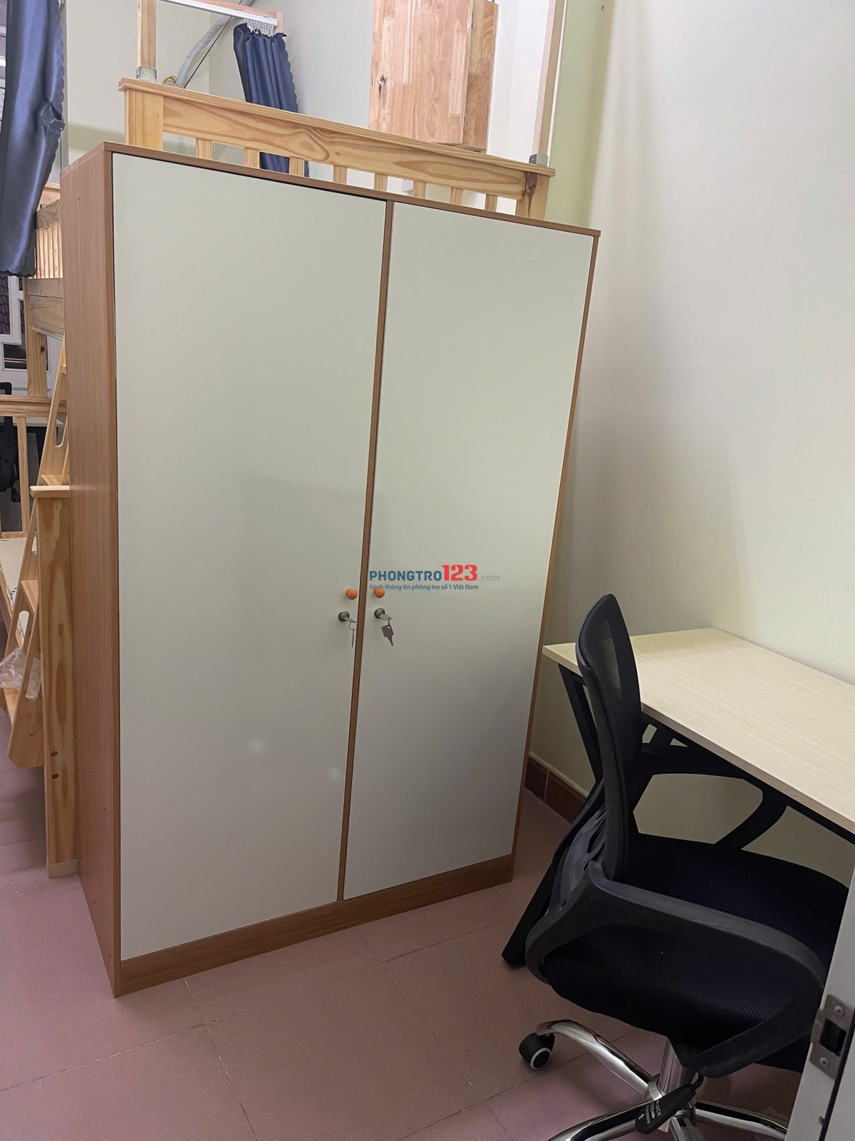 Ký Túc Xá Chỉ 2 - 4ng Phạm Văn Bạch tủ đồ to bàn làm việc riêng chỉ từ 1tr6