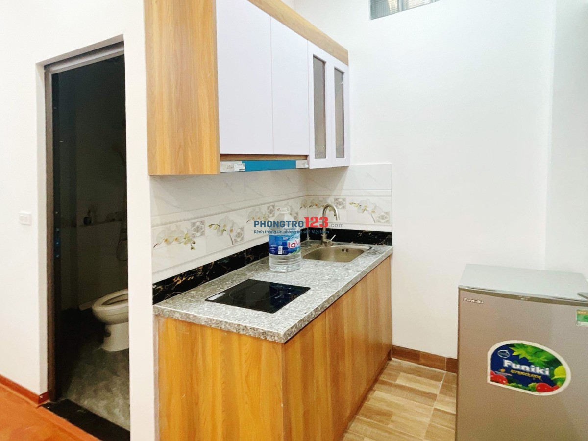 Phòng 25m2, mới, sang, hiện đại, sạch sẽ. Trung tâm quận Cầu Giấy. Chủ nhà đăng tin
