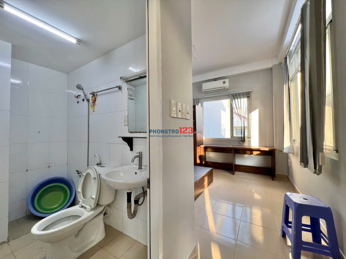 STUDIO CỬA SỔ TRỜI ĐI BỘ QUA HUTECH, 5 PHÚT QUA UEF, GTVT, NGOẠI THƯƠNG