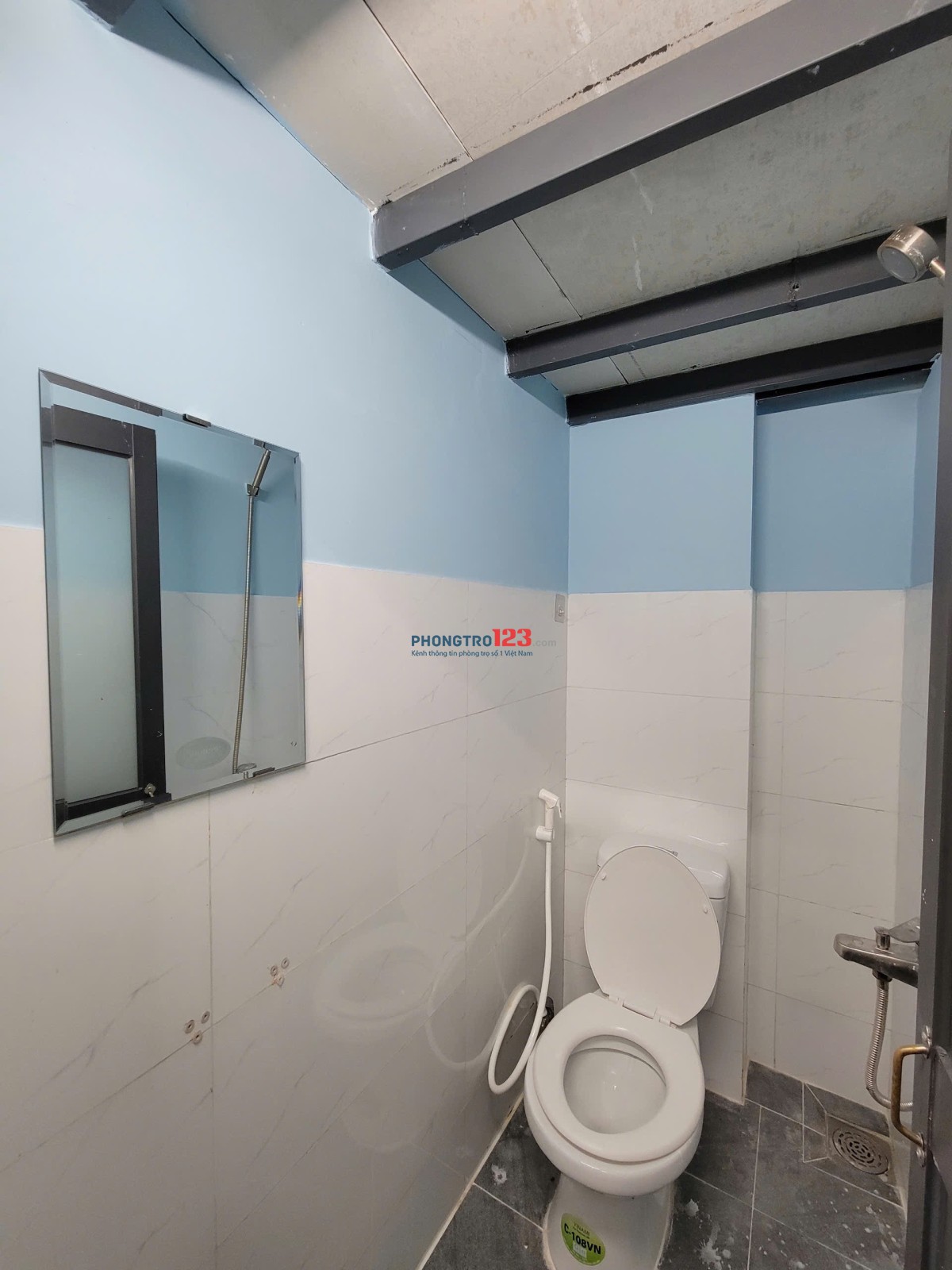 Cho thuê phòng có gác 20m2 nội thất cơ bản, cửa sổ thoáng ngay Hiệp Bình Chánh, gần đại học Luật HCM