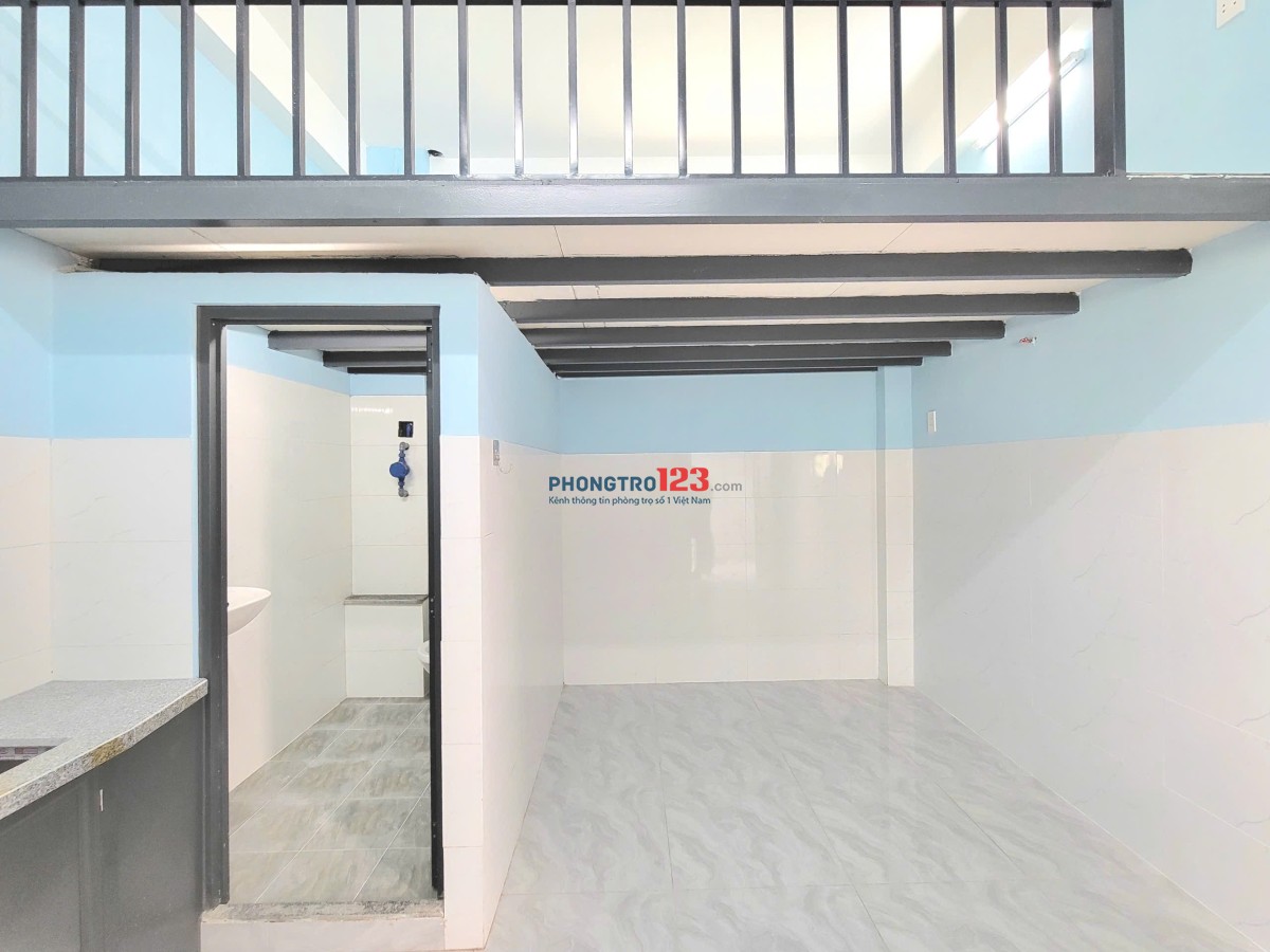 Cho thuê phòng có gác 20m2 nội thất cơ bản, cửa sổ thoáng ngay Hiệp Bình Chánh, gần đại học Luật HCM