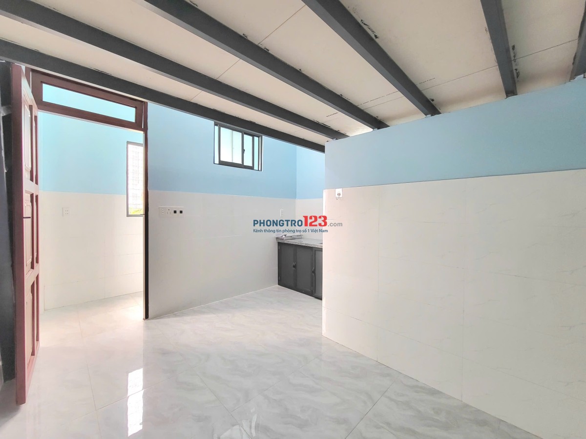 Cho thuê phòng có gác 20m2 nội thất cơ bản, cửa sổ thoáng ngay Hiệp Bình Chánh, gần đại học Luật HCM
