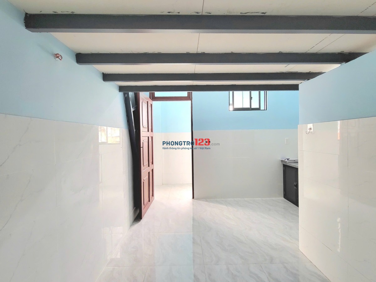 Cho thuê phòng có gác 20m2 nội thất cơ bản, cửa sổ thoáng ngay Hiệp Bình Chánh, gần đại học Luật HCM