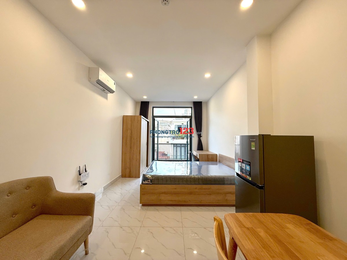 CĂN HỘ DỊCH VỤ, ĐẦY ĐỦ TIỆN NGHI. HẺM OTO. BAN CÔNG LỚN
