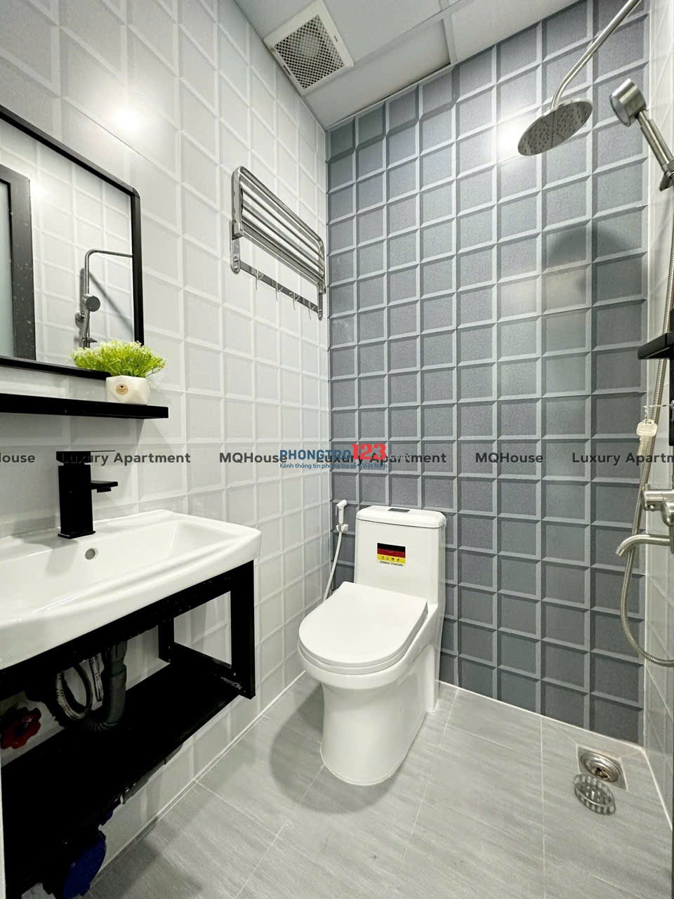 Phòng trọ giá rẻ Q10 đường 3/2 full toàn bộ nội thất gần công viên Lê Thị Riêng