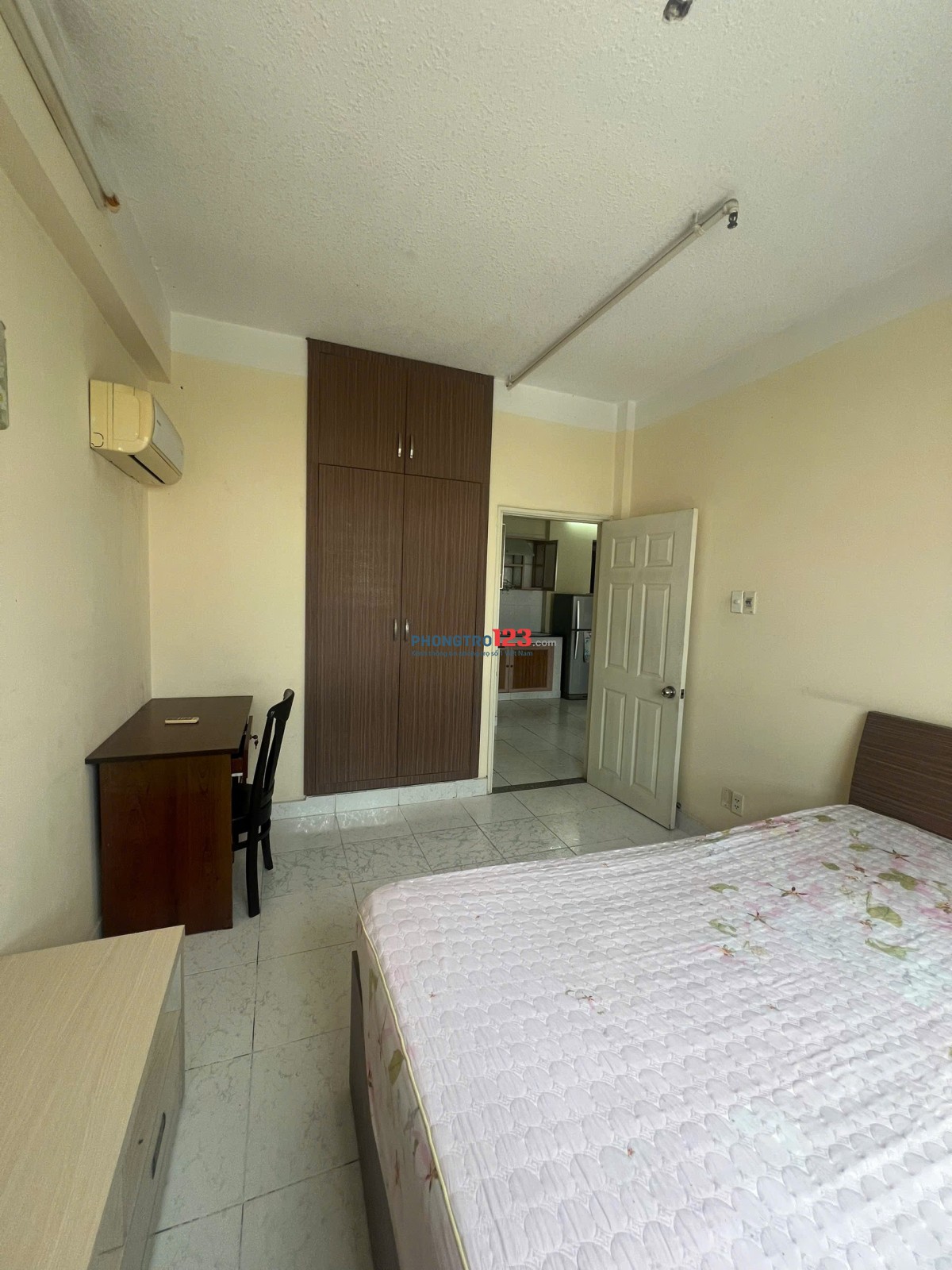 Mình cần 1 bạn nữ ở ghép căn chung cư Thái An q12 giá bao gồm dịch vụ điện nước chỉ 2.5tr đổ lại