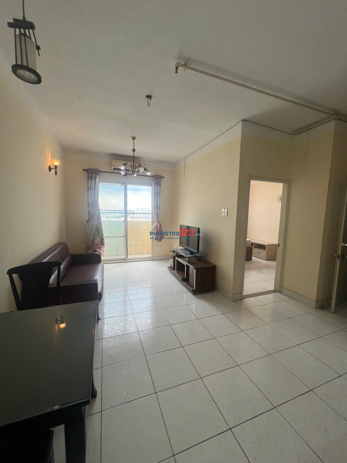 Mình cần 1 bạn nữ ở ghép căn chung cư Thái An q12 giá bao gồm dịch vụ điện nước chỉ 2.5tr đổ lại