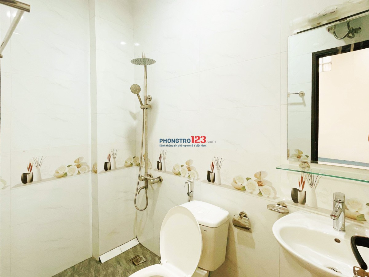Phòng 25m2, mới, sang, hiện đại, sạch sẽ. Trung tâm quận Cầu Giấy. Chủ nhà đăng tin