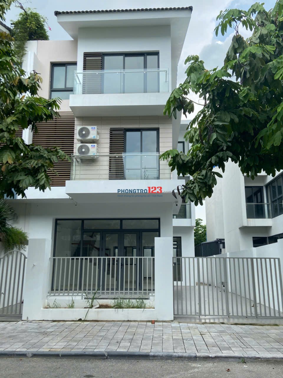 Cho thuê phòng trọ KĐT Dương Nội. Diện tích 60m2.Full đồ,vào ở ngay.
