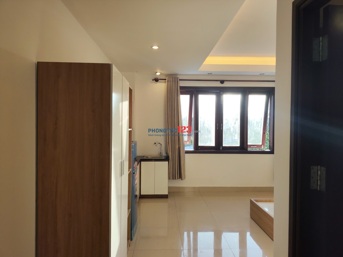 Phòng mới rộng thoáng Ban công cửa sổ tùy nhu cầu