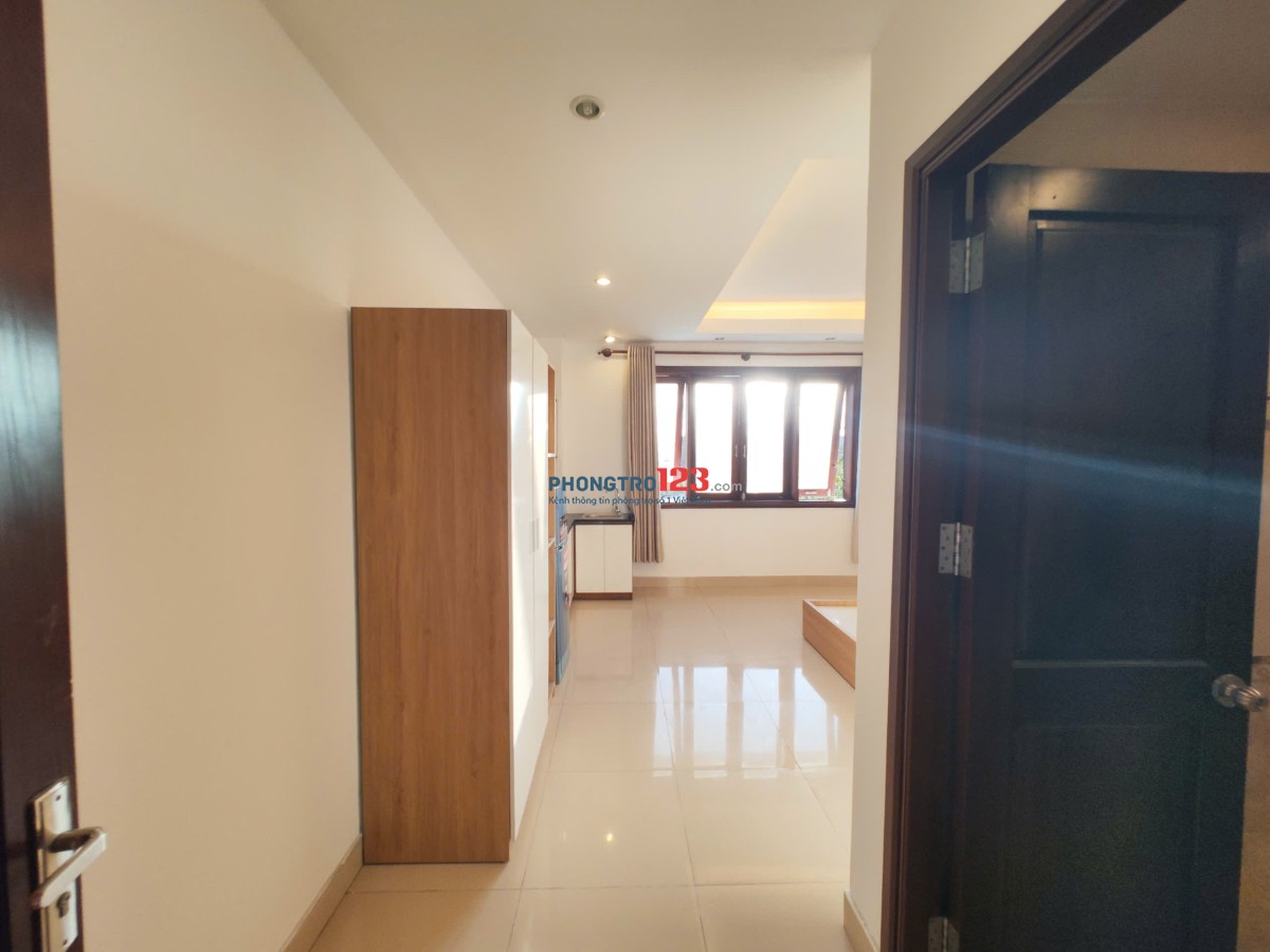 Phòng mới rộng thoáng Ban công cửa sổ tùy nhu cầu