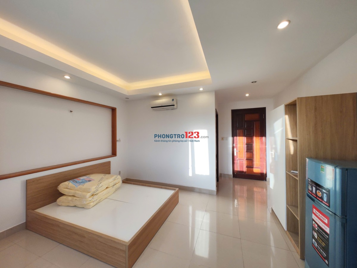 Phòng mới rộng thoáng Ban công cửa sổ tùy nhu cầu