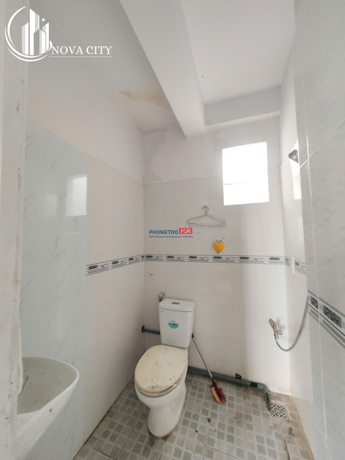 Ảnh chuẩn giá chuẩn sau lưng Đại học Văn Hiến Cửa sổ Full nội thất