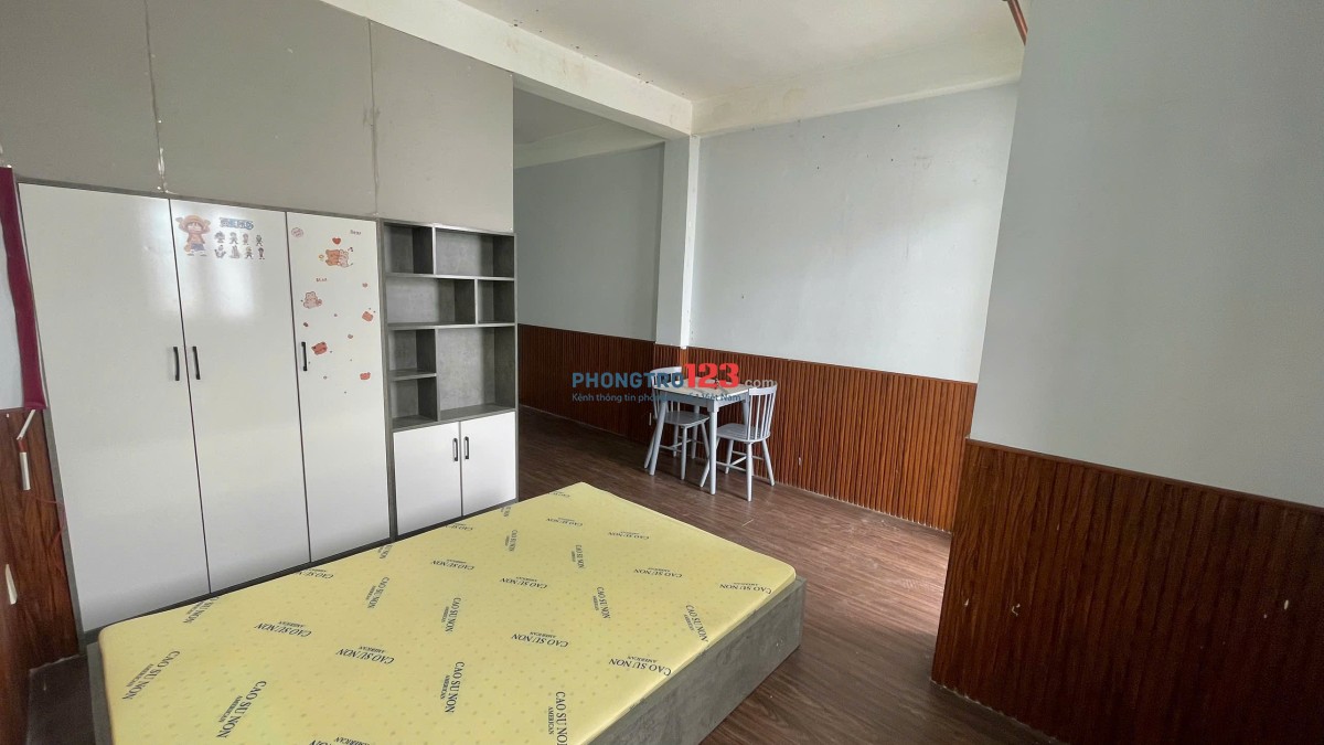 1PN NỘI THẤT CƠ BẢN NGAY CHỢ HƯƠNG LỘ 2 - NGÃ TƯ BỐN XÃ RỘNG 50M2