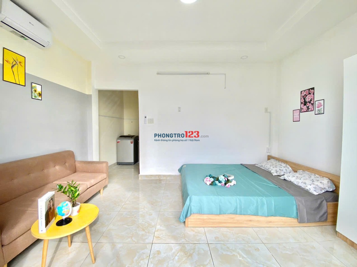 Cho thuê phòng trọ mới, Ban công, 35m2 - Full NT - Gần đại học Công nghiệp, Văn Lang,...