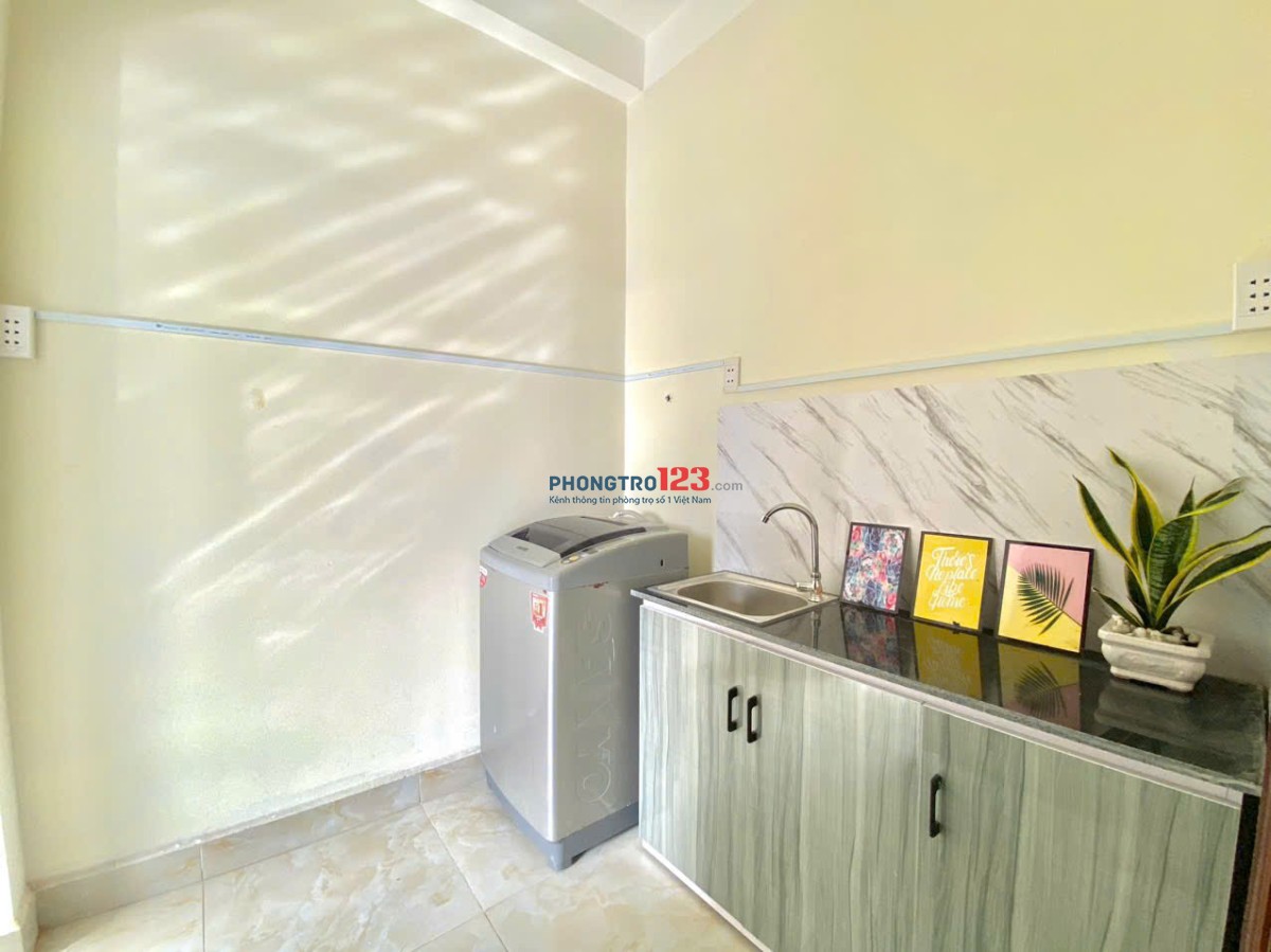 Cho thuê phòng trọ mới, Ban công, 35m2 - Full NT - Gần đại học Công nghiệp, Văn Lang,...
