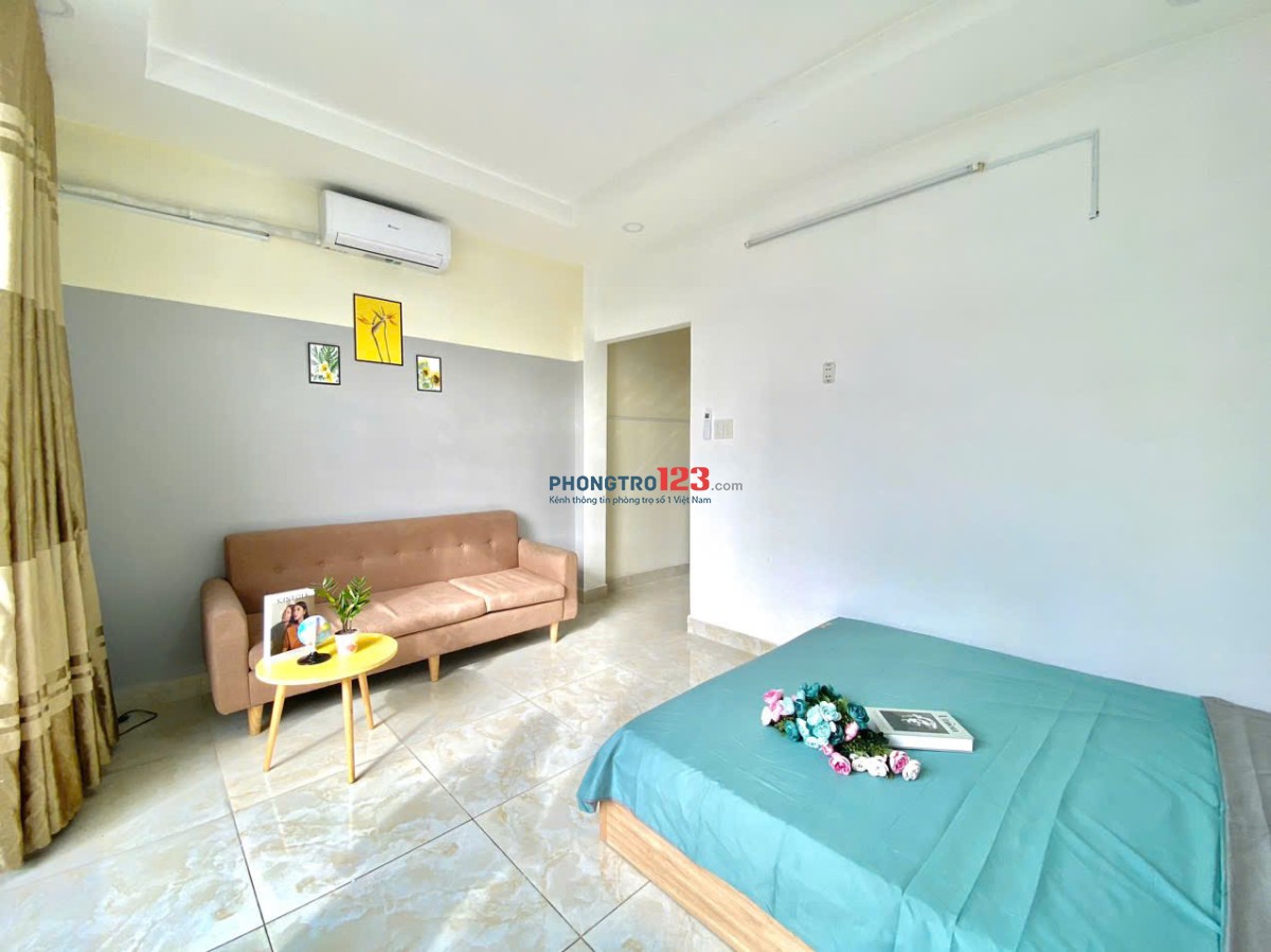 Cho thuê phòng trọ mới, Ban công, 35m2 - Full NT - Gần đại học Công nghiệp, Văn Lang,...
