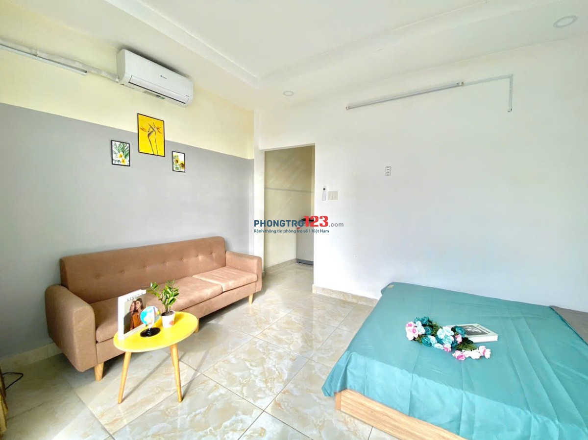 Cho thuê phòng trọ mới, Ban công, 35m2 - Full NT - Gần đại học Công nghiệp, Văn Lang,...