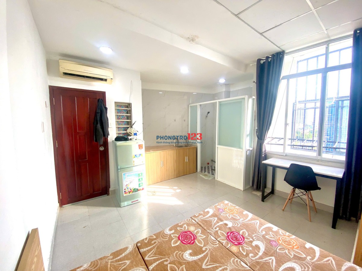 Mình cần pass phòng ạ. Hợp đồng kết thúc 11/2025, nếu ở lâu dài có thể gia hạn lại ạ.