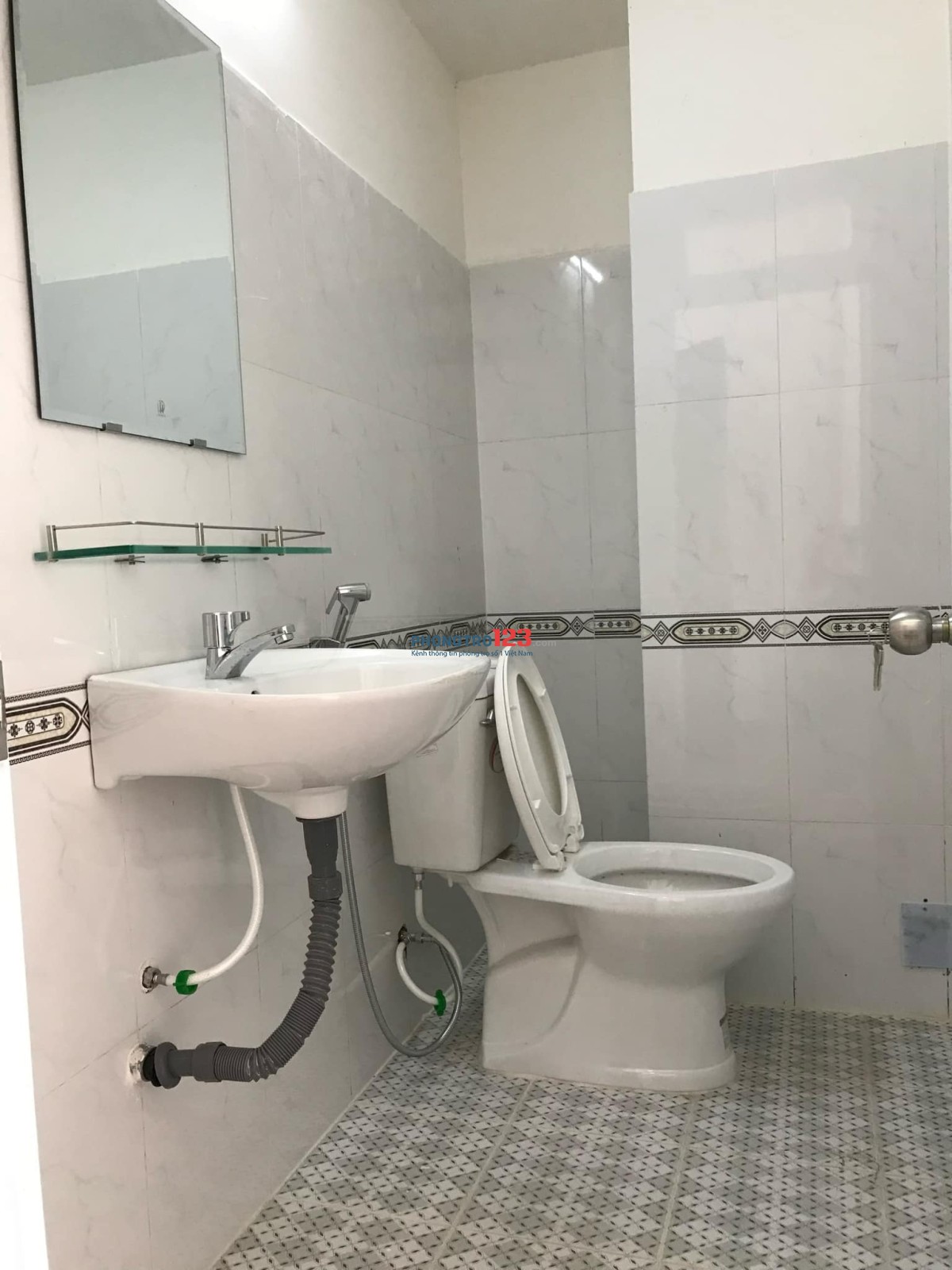 PHÒNG TRỌ BÌNH THẠNH 3TR9, GÁC CAO,RỘNG CỬA SỔ THOÁNG MÁT NGAY TRUNG TÂM