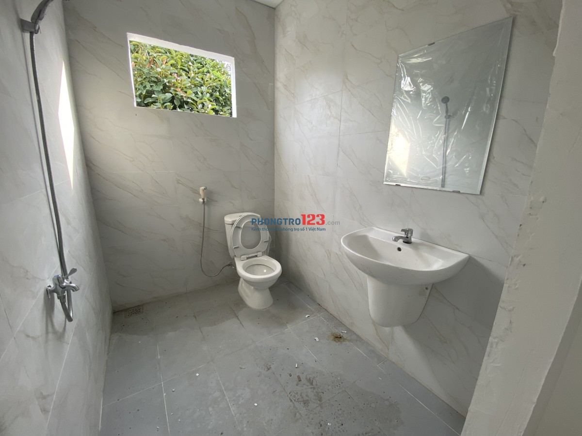 Cho thuê nhà nguyên căn, mới xây dựng điện nước theo nhà nước