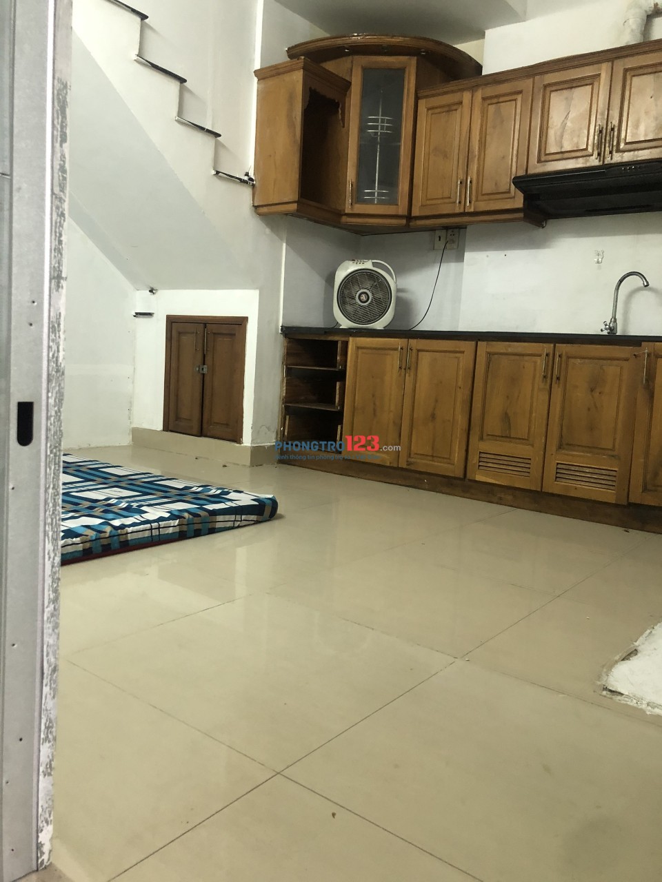 PHÒNG CỬA SỔ SẠCH ĐẸP THOÁNG MÁT, GIỜ TỰ DO NGAY TRẦN QUANG DIỆU