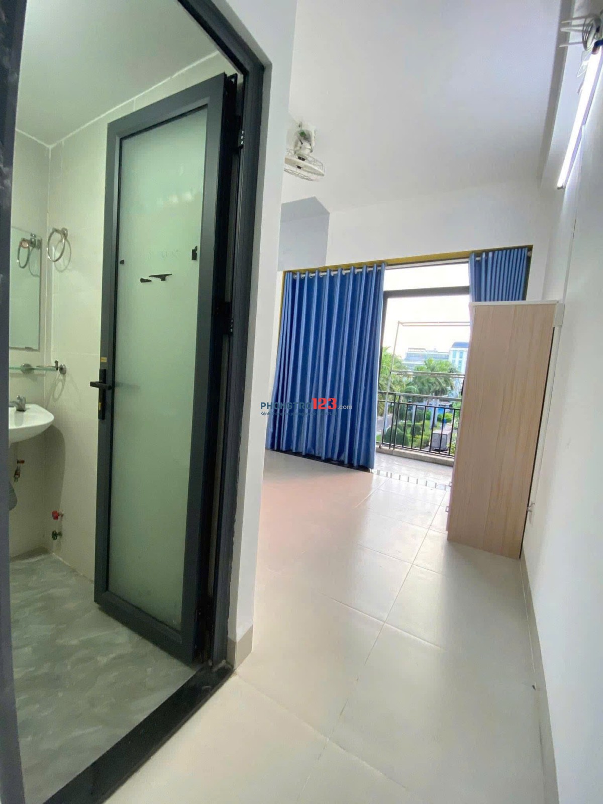CHO THUÊ PHÒNG 34m2 CÓ CỬA SỔ VÀ BAN CÔNG LỚN Ở BÌNH THẠNH ĐỐI DIỆN ĐẠI HỌC VĂN LANG