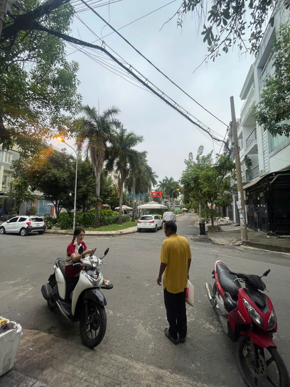 CHO THUÊ PHÒNG 34m2 CÓ CỬA SỔ VÀ BAN CÔNG LỚN Ở BÌNH THẠNH ĐỐI DIỆN ĐẠI HỌC VĂN LANG