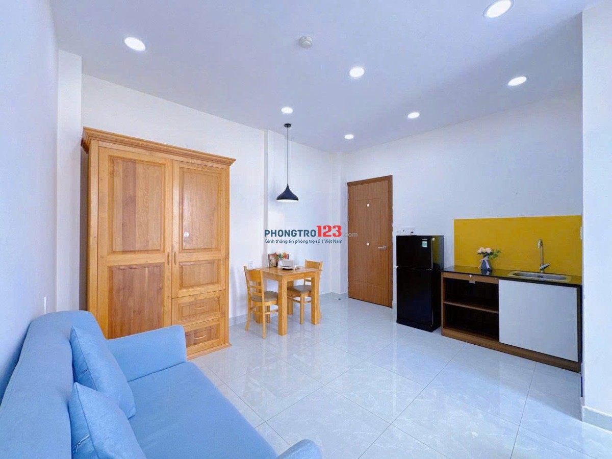 PHÒNG STUDIO BAN CÔNG LẦU 2, THANG MÁY – BÌNH THẠNH