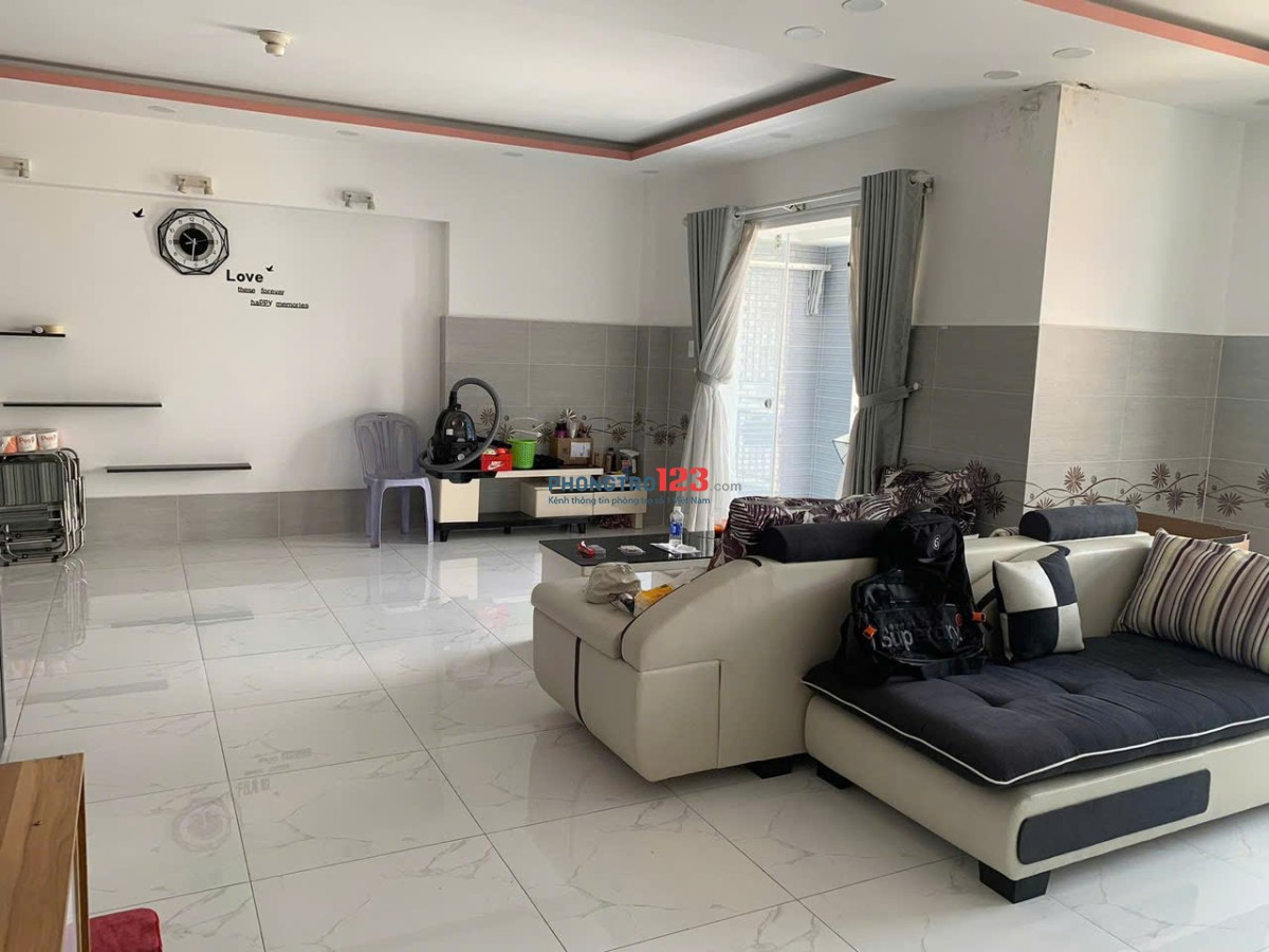 Chung cư D5, Đường D5,Bình Thạnh: 110m2, 3p ngủ, full nội thất, 14 triệu