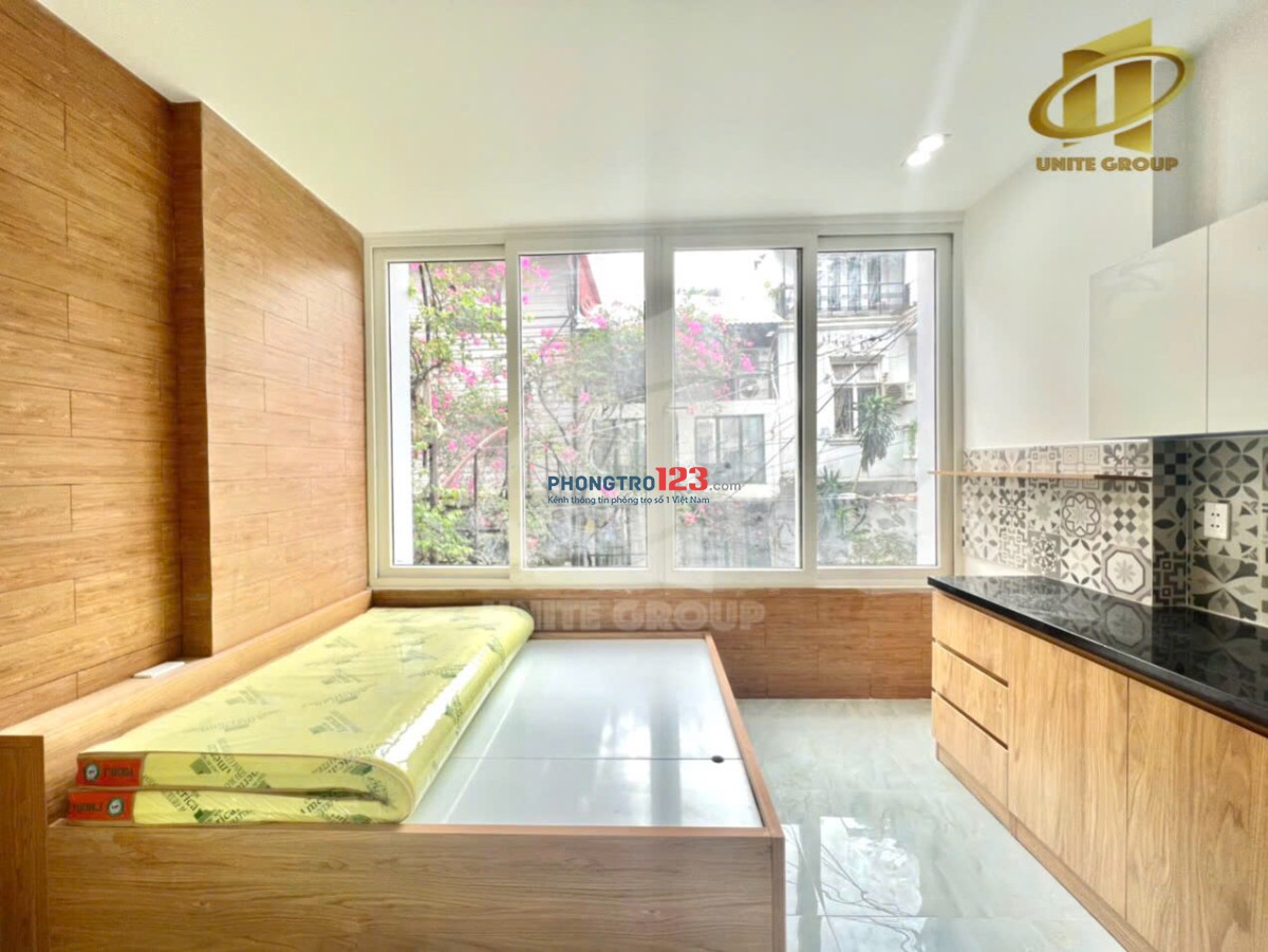 PHÒNG TRỌ FULL NỘI THẤT CỬA SỔ LỚN THOÁNG MÁT DECOR SIÊU ĐẸP NGAY GẦN ĐẠI HỌC UEF, HUTECH, HỒNG BÀNG