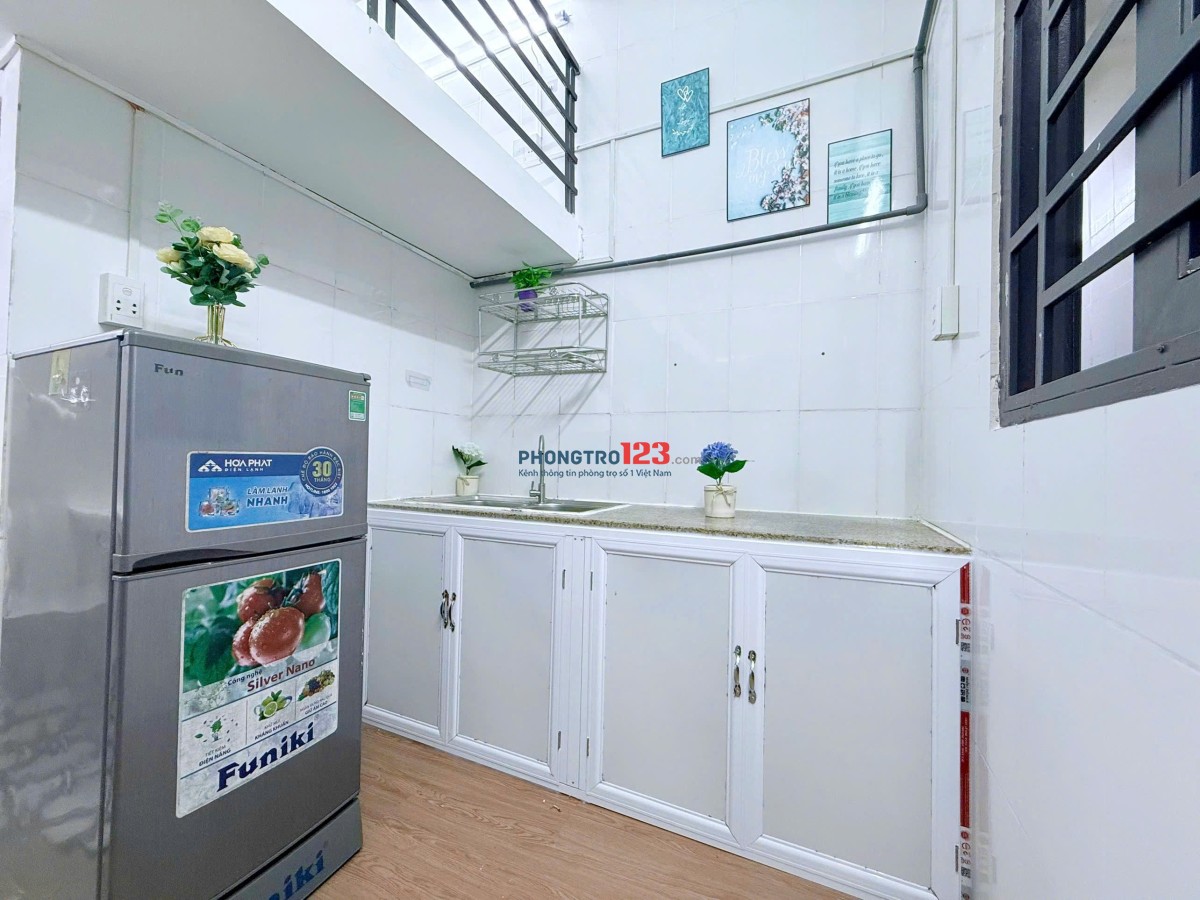 Cho Thuê Căn Hộ Có Gác 20m2 Full Nội Thất Cửa Sổ Thoáng – Khu ETown Tân Bình