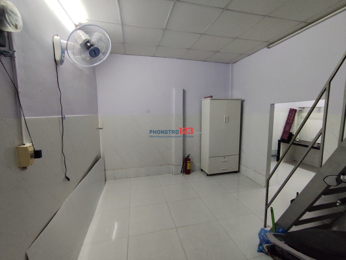 Nhà mini riêng biệt , nội thất đầy đủ, ở ngay
