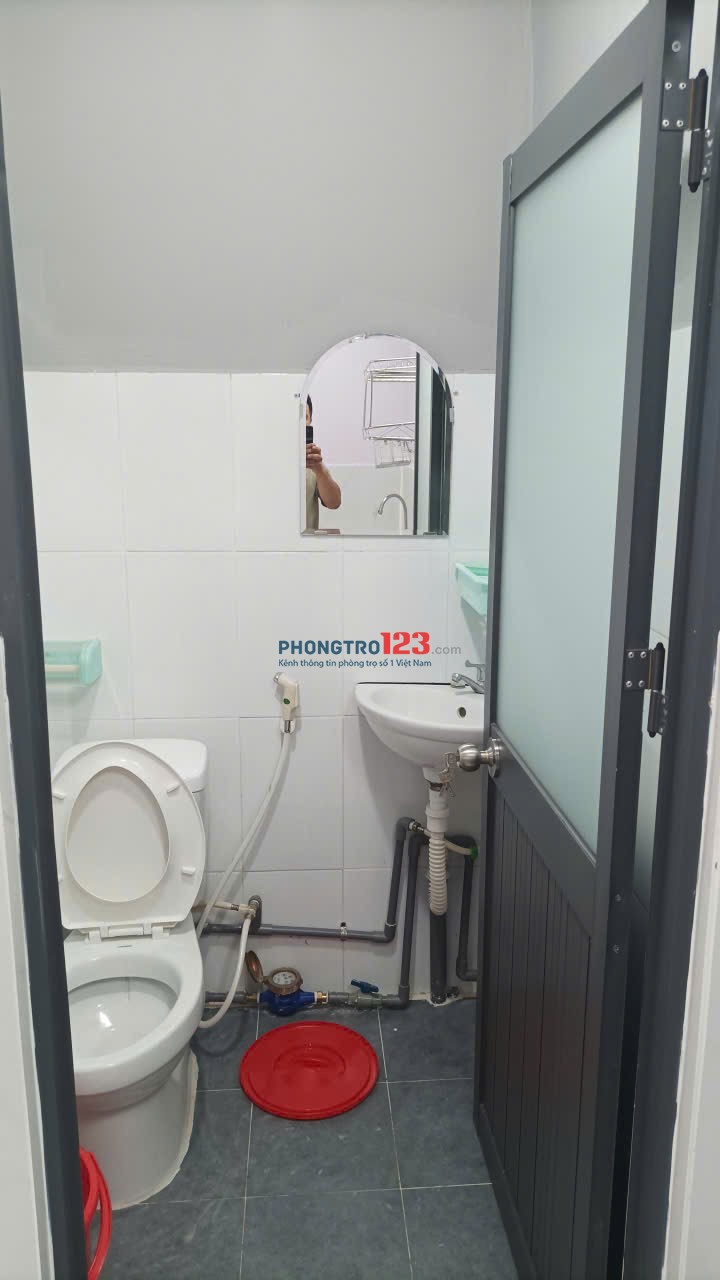 Nhà mini riêng biệt , nội thất đầy đủ, ở ngay