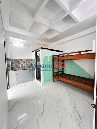 PHÒNG BAN CÔNG GIƯỜNG TẦNG GIÁ 4TR