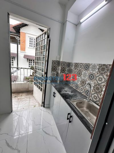 PHÒNG BAN CÔNG GIƯỜNG TẦNG GIÁ 4TR