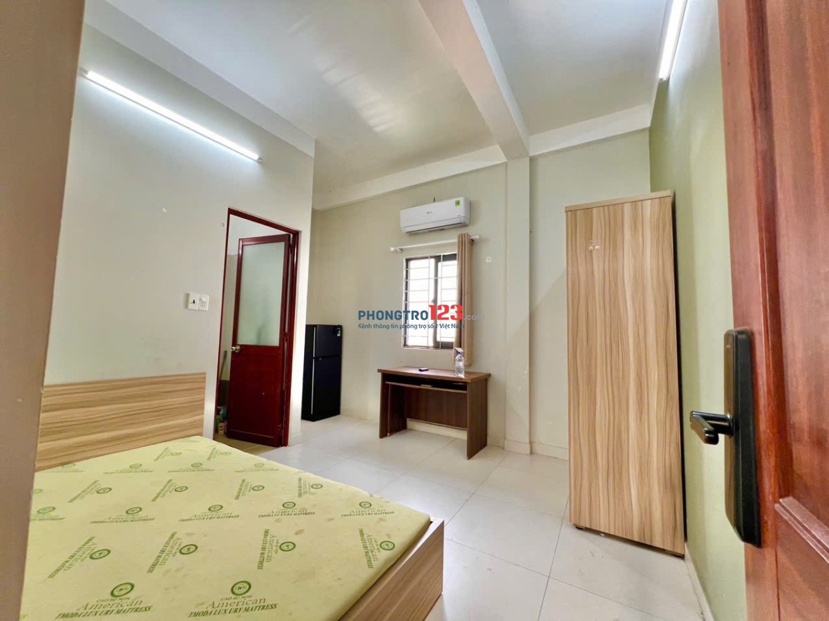 Phòng Full Nội Thất ViewLandmark Sát ĐH HIU, Hutech, UEF, Qua Q1 15p