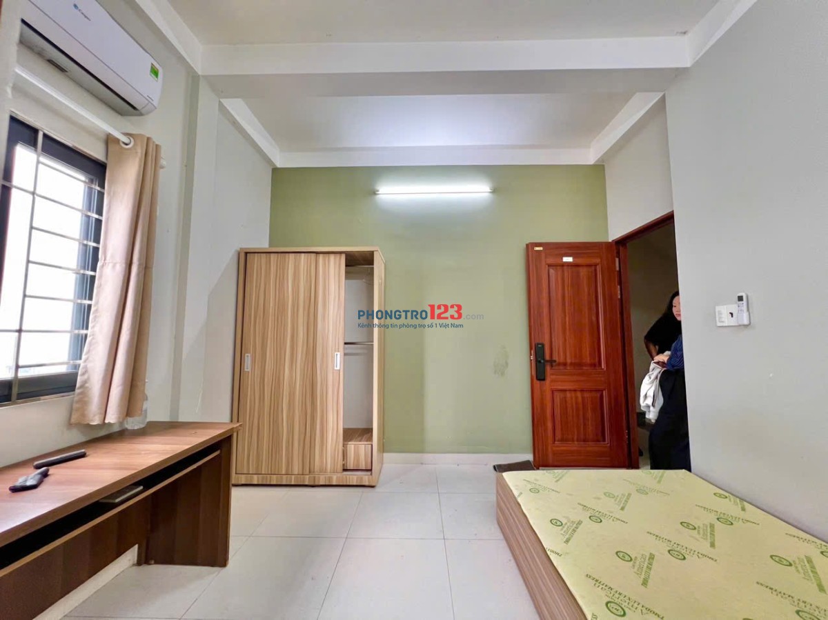 Phòng Full Nội Thất ViewLandmark Sát ĐH HIU, Hutech, UEF, Qua Q1 15p