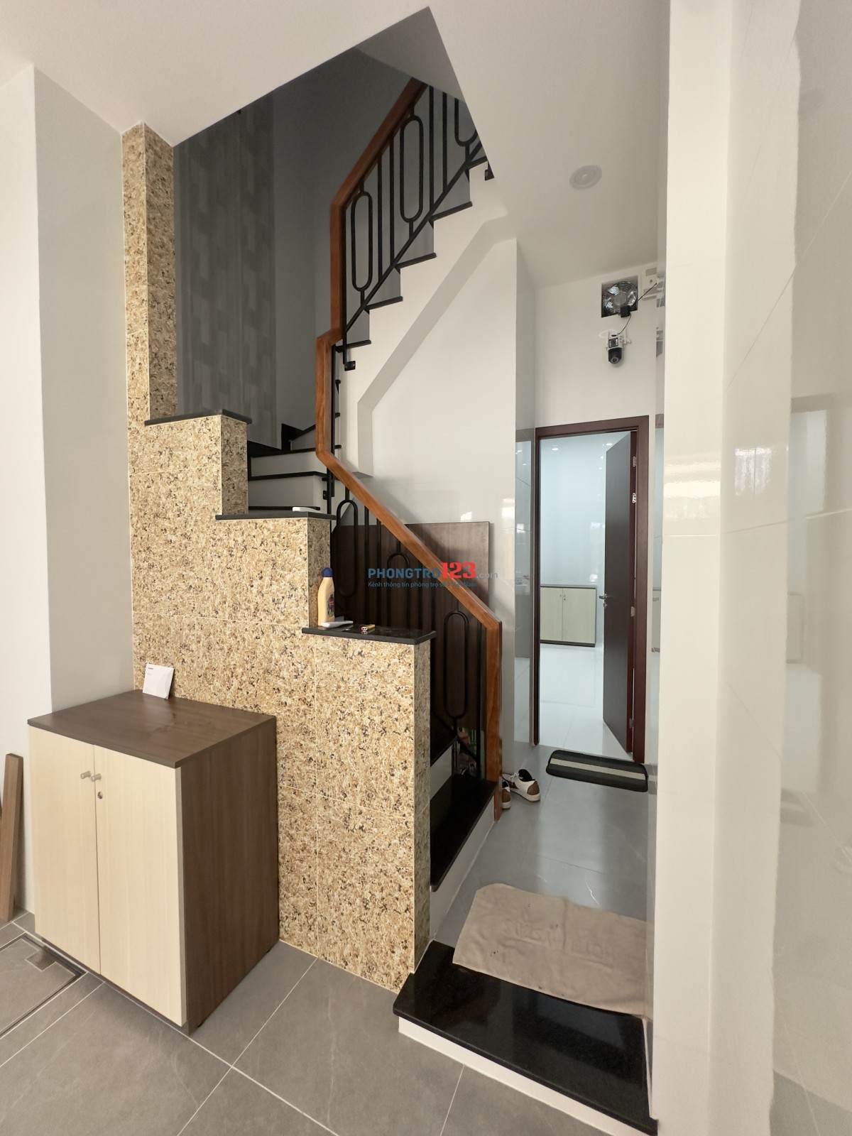 CHO THUÊ PHÒNG TRỌ FULL NỘI THẤT TRUNG TÂM Q3