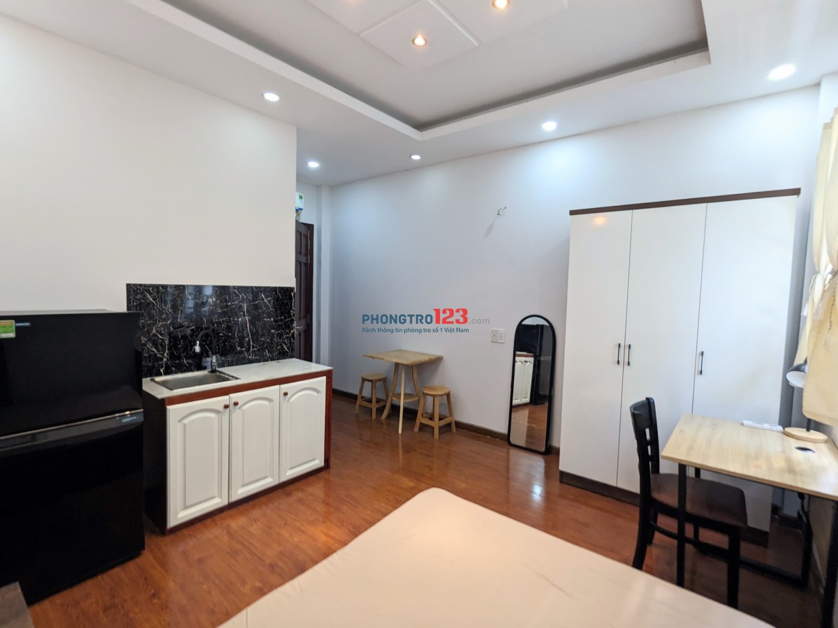 Phòng Trọ Có Cửa Sổ Thoáng Ngay Tại Bình Thạnh Gần Đại Học Hutech, Uef, Hiu - Sdt: 0528267777